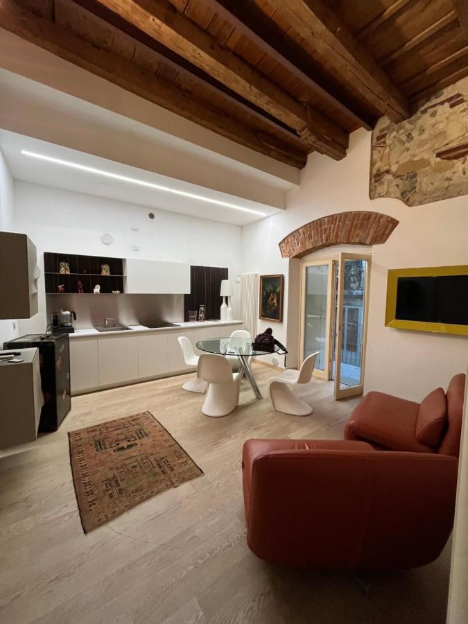Juliet'S Neighbours- Luxury Apartment Verona Buitenkant foto